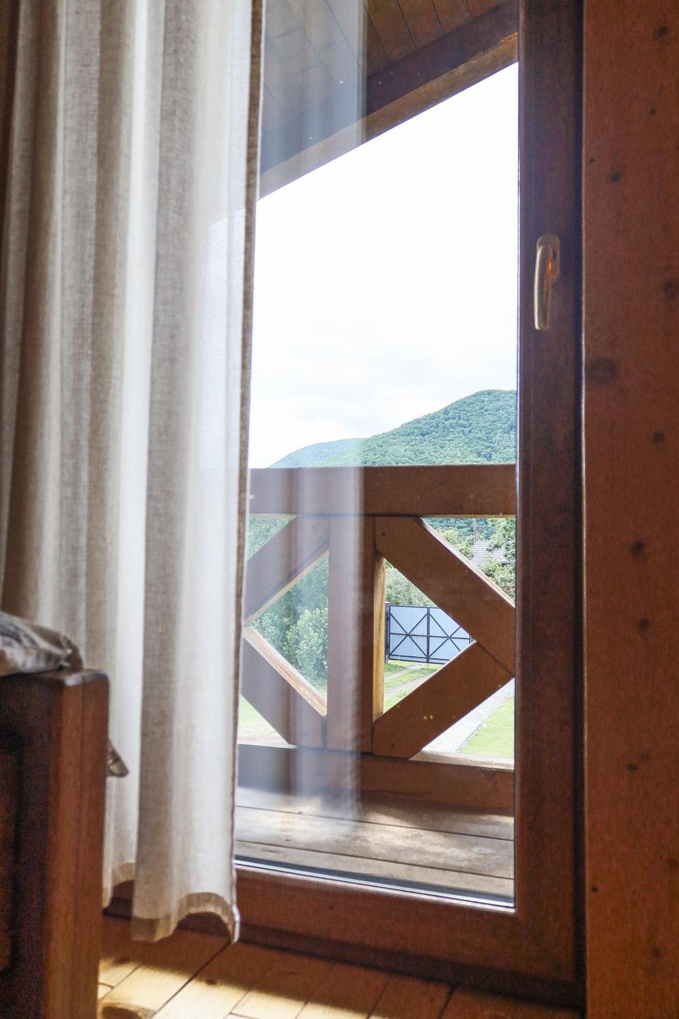 Сottage "Ksenija" Котедж "Ксенія" Skole Buitenkant foto